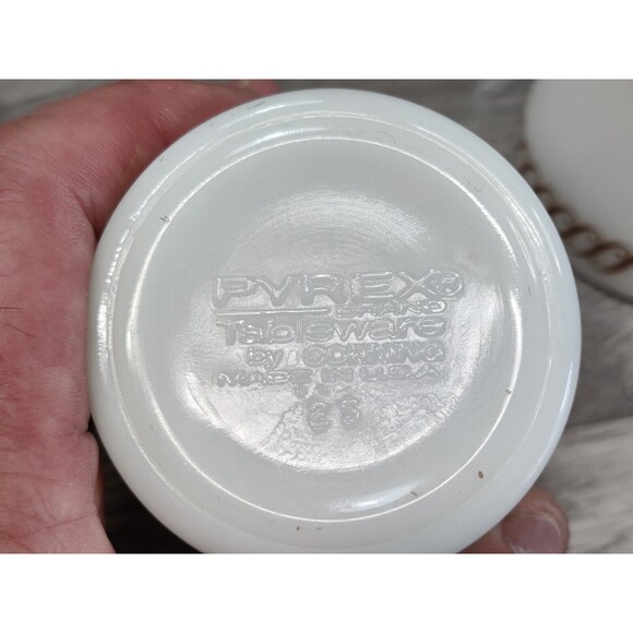 Set of 4 Vintage Pyrex Regency Gold Scroll Coffee Mugs D-Handle Milk Glass 709 - Picture 8 of 9